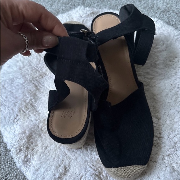 H&M Black Canvas Espadrilles with Cream Sole - Picture 7 of 8